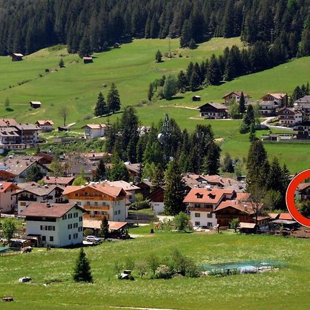 Casa Guido E Laura Apartamento Pozza di Fassa Exterior foto